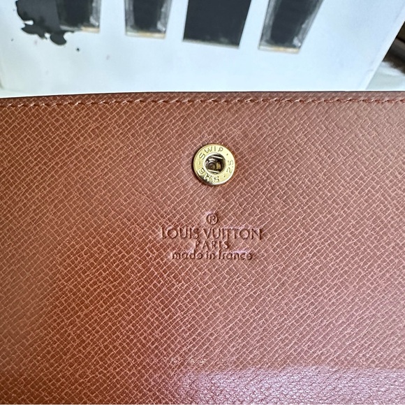 Stunning wallet - Picture 11 of 16